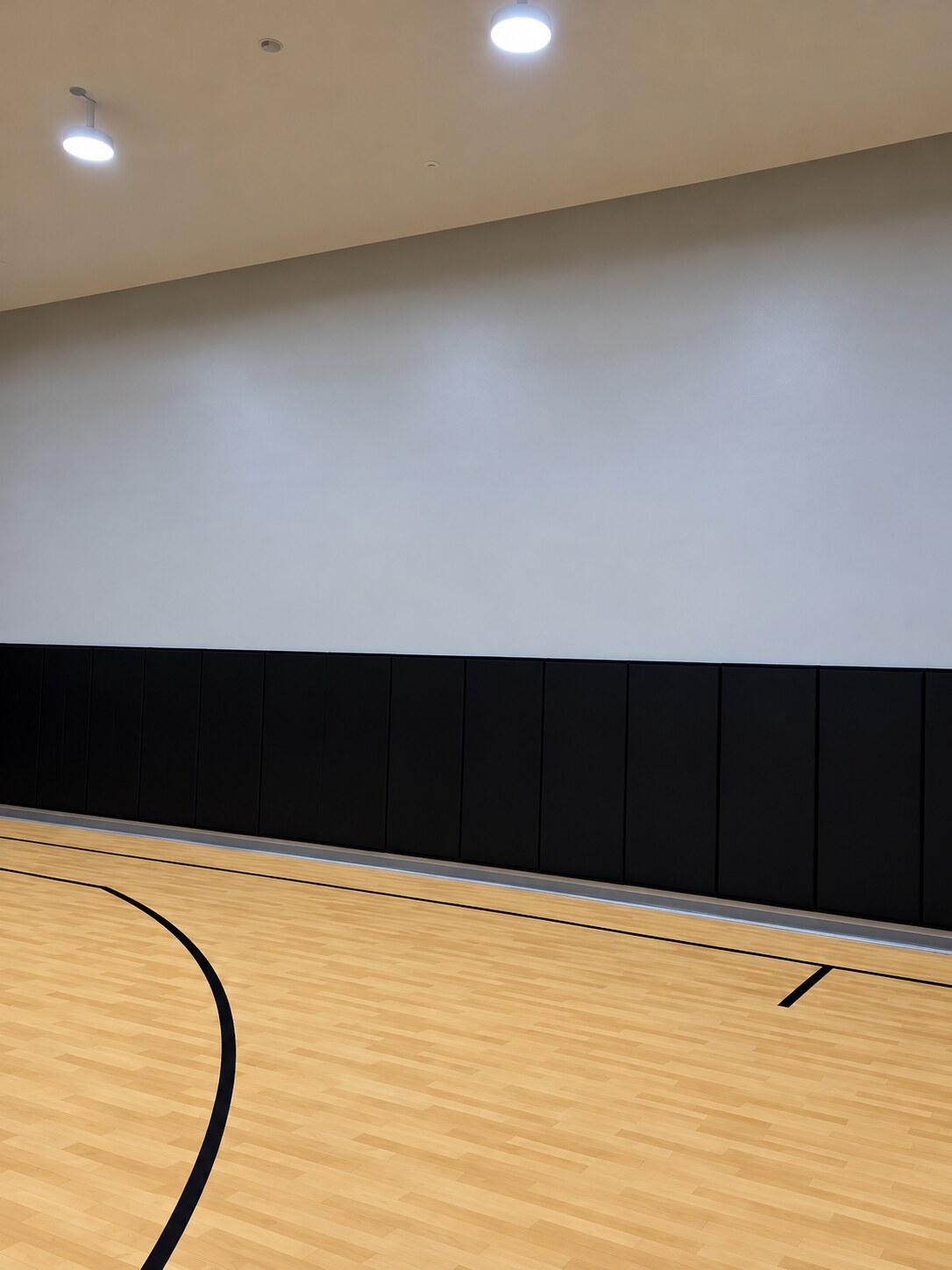 90Ninety amenities and basketball court - photograph 9